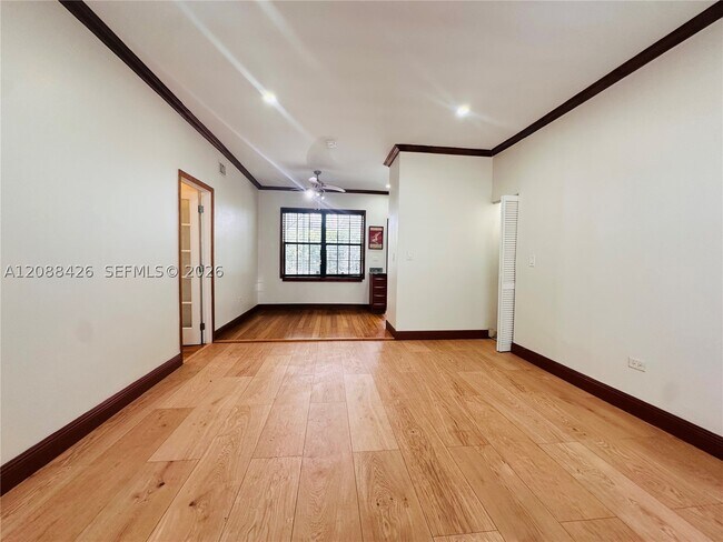 Foto del edificio - 1470 Lincoln Terrace