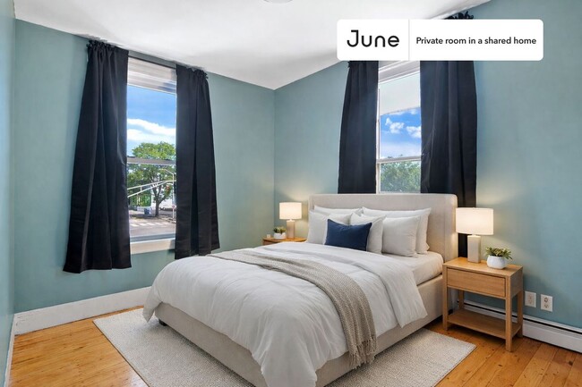 Building Photo - Room in Shared 4 bed/2 bath home