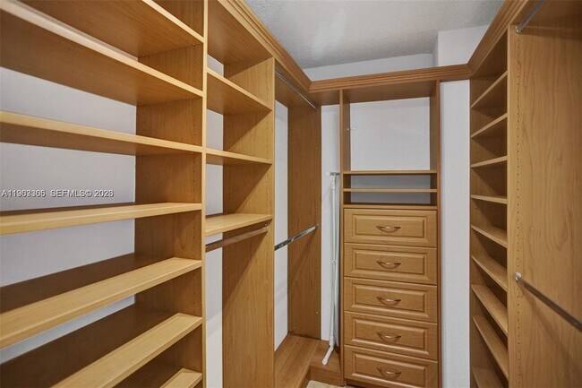 Foto del edificio - 2501 S Ocean Dr