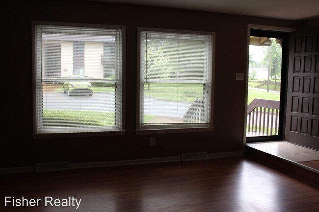 Building Photo - 3 br, 2 bath House - 37 Shepard Square #101