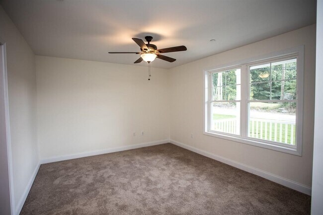 Foto del edificio - 19 Kendall Pond Rd