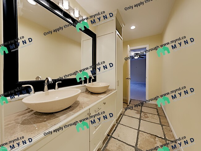 Building Photo - 14610 Enchanted Valley Dr