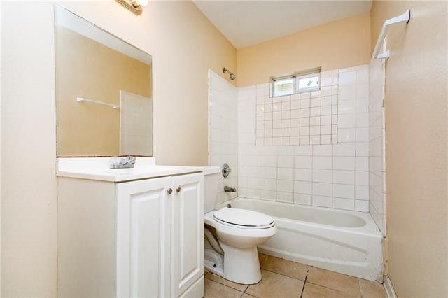 Foto del edificio - 437 Robinson Ave