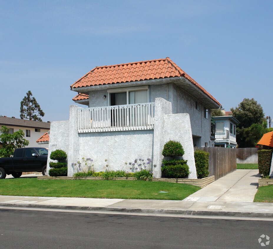 Building Photo - 16802 Blanton St