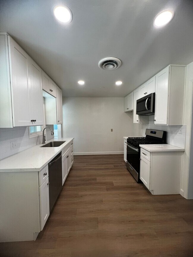 Foto del edificio - 548 N Delwood St