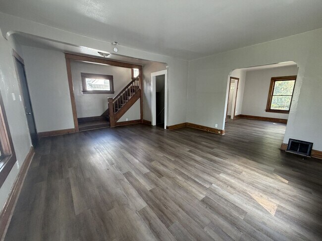Foto del edificio - 3946 Burnham Ave