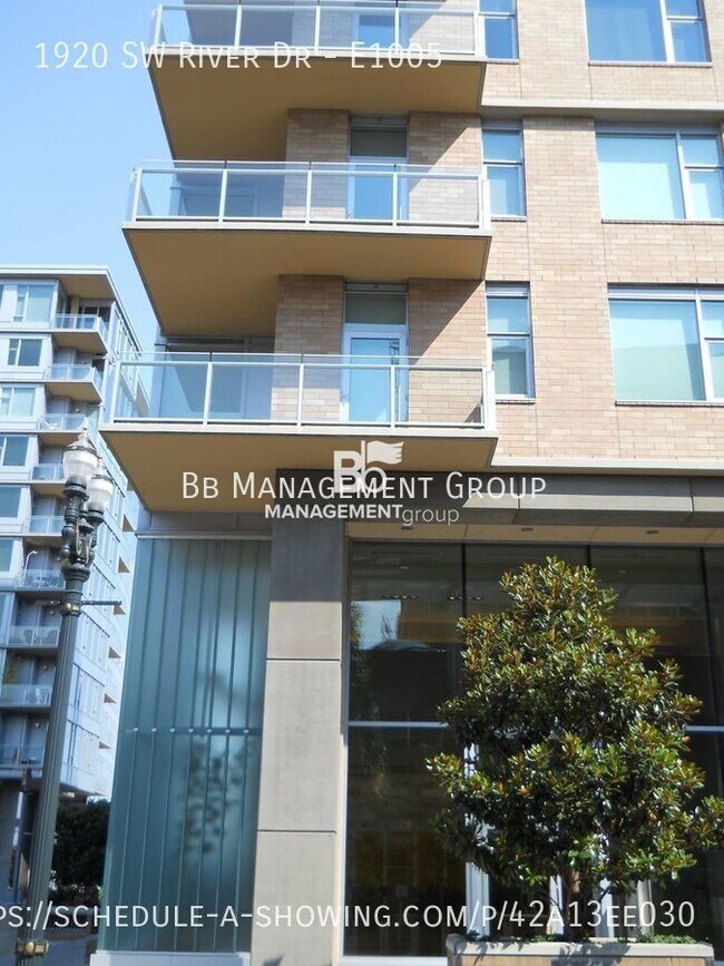 Foto del edificio - The Strand- Beautiful One-Bedroom With Riv...