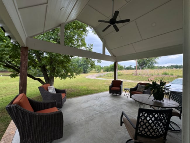 Photo - 5220 State Park Rd House