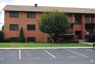 Building Photo - 1631 Edgewood Pl