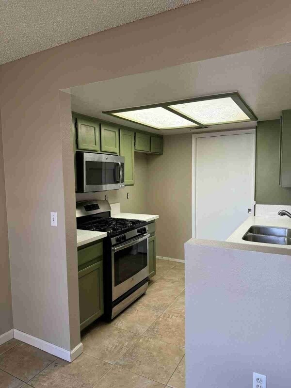 Foto del edificio - 7100 W Pirates Cove Rd