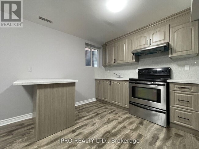 Building Photo - 5837 Churchill Meadows Blvd