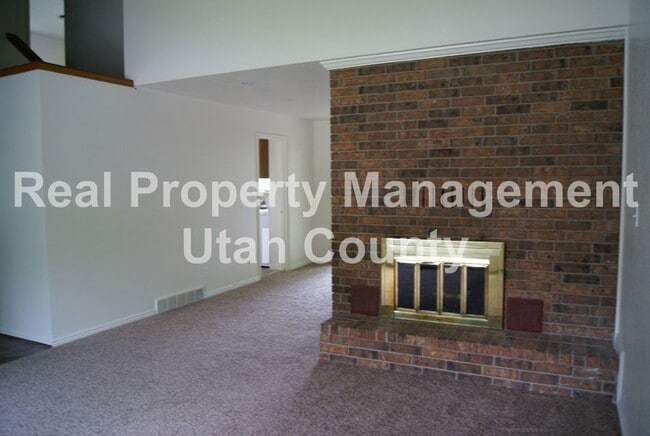 Building Photo - 3926 Riverwood Drive