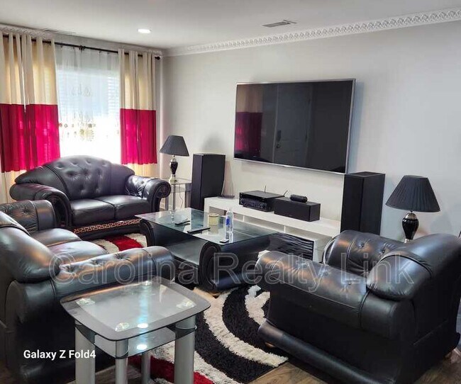 Foto del edificio - 714 Xander Dr
