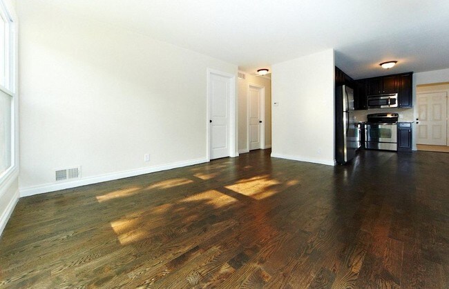 Building Photo - 30448 Palmer Blvd