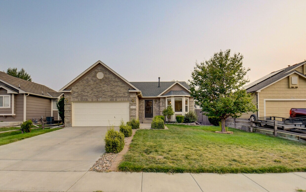 Primary Photo - 5623 Marabou Way