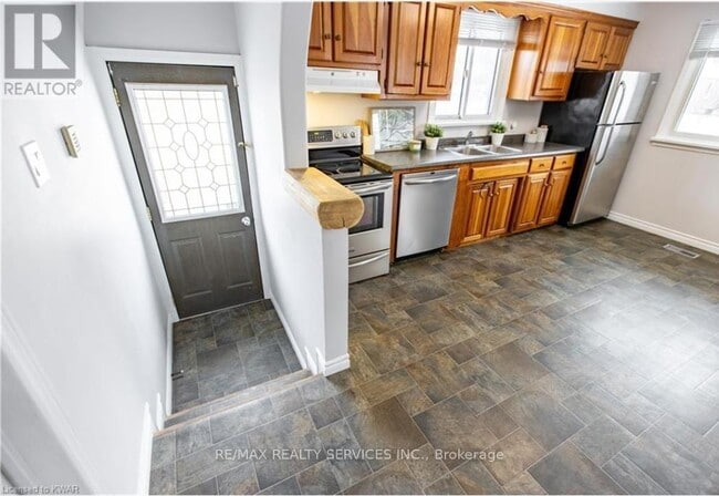 Photo du bâtiment - 205 Glen Rd