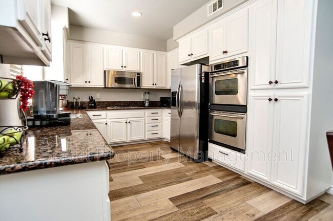 Building Photo - 27427 Lock Haven Ct