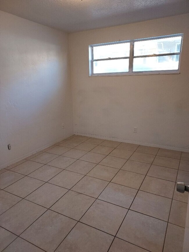 Building Photo - 201 Nancy Dr