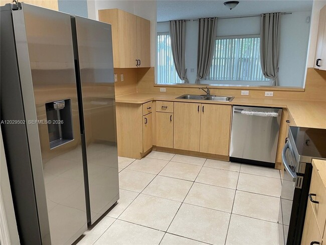 Foto del edificio - 7980 S Southwood Cir
