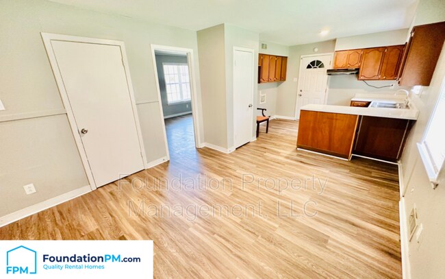 Foto del edificio - 1837 Warner Ave