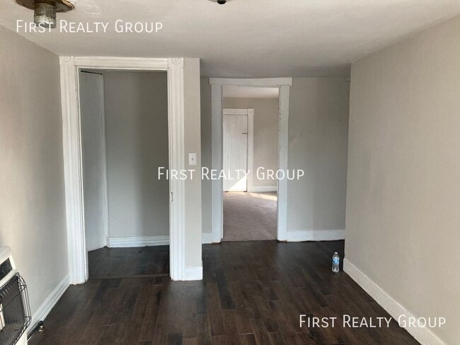 Photo - 533 N Main St Apartment