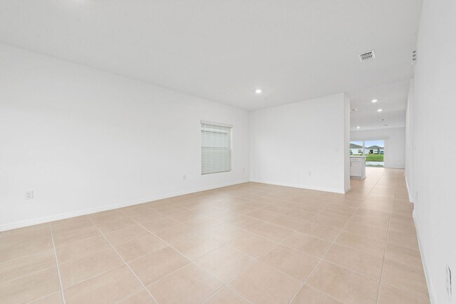 Foto del edificio - 4 Bedroom/2 Bath Home with WaterView in St...