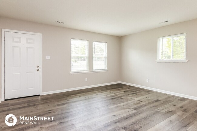 Building Photo - 803 Melanie St