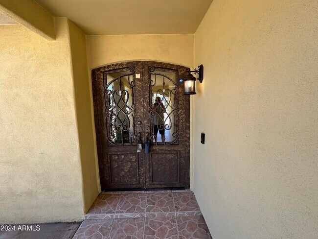 Building Photo - 16025 N 47th Dr