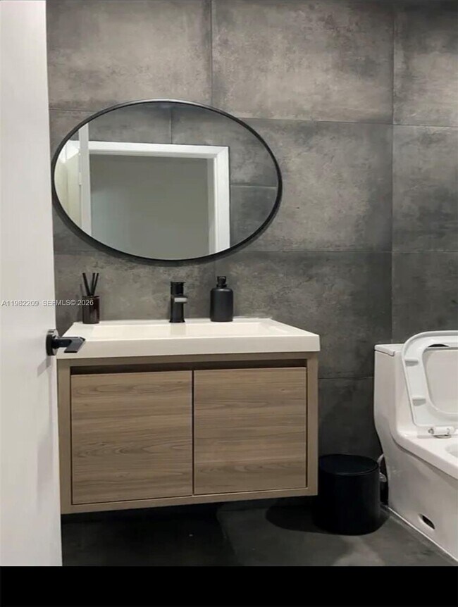 Foto del edificio - 2197 SE Shelter Dr