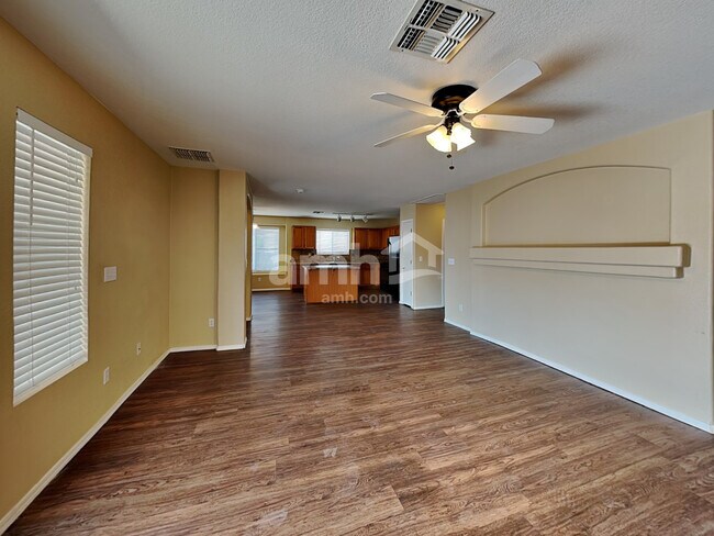 Foto del edificio - 7580 S Malcolm Ave