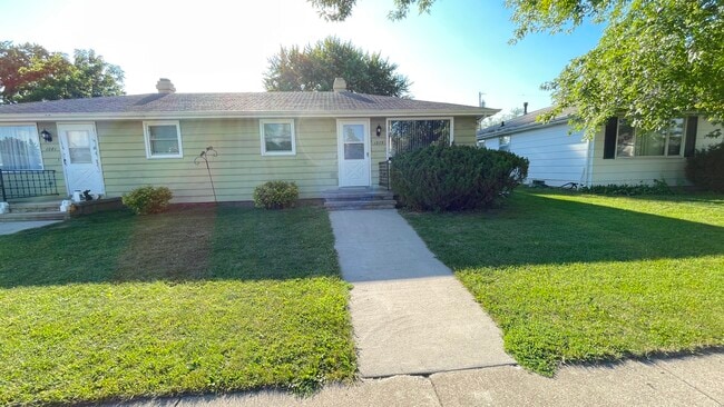 Building Photo - 1279 Meadow Ln