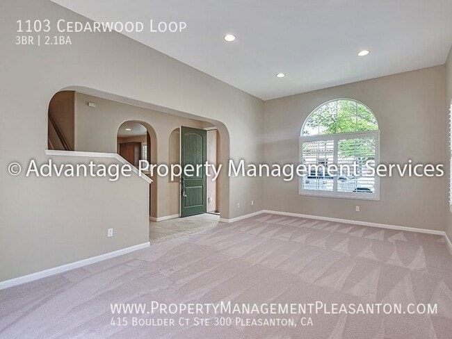 Photo - 1103 Cedarwood Loop- House