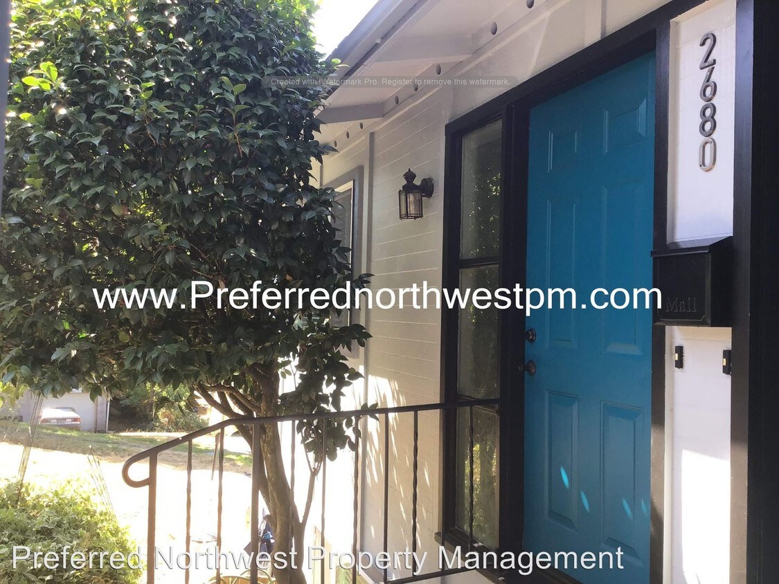 Foto principal - 2670 Jefferson St