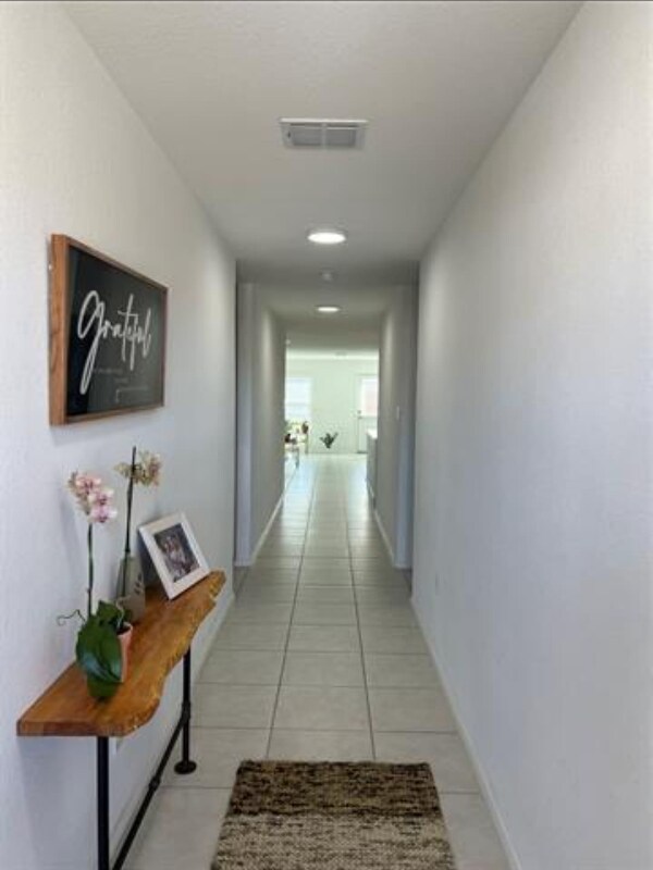 Foto del edificio - 115 Cypress Ln