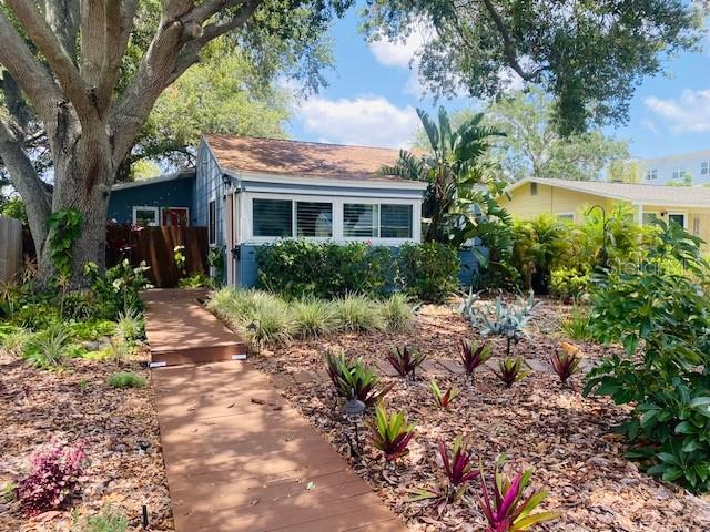 Foto principal - 143 44th Ave N