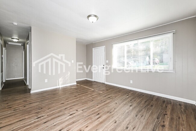 Building Photo - 419 Ferdinand Dr