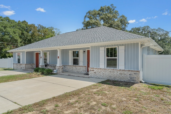 Building Photo - 8060 Graves Rd