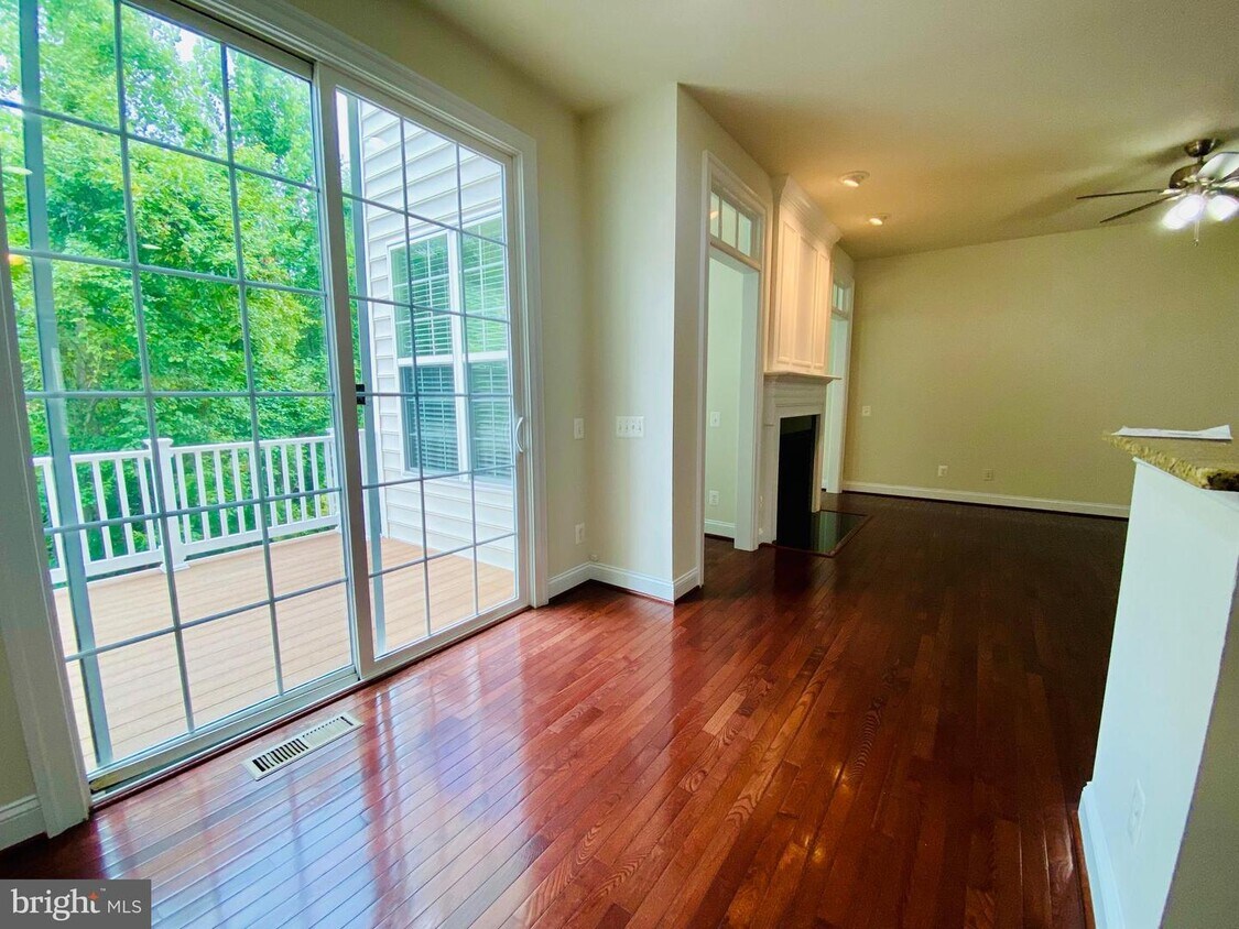 Foto principal - 2222 Greywing St
