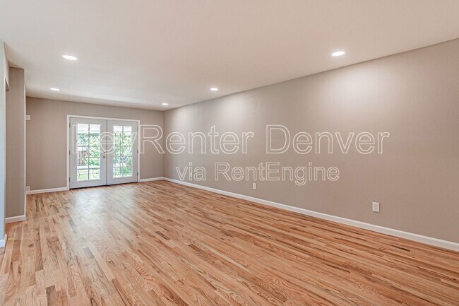 Foto del edificio - 3730 W Saratoga Ave