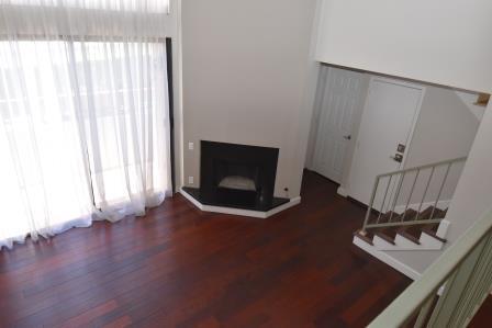 Living room - 21054 Parthenia St
