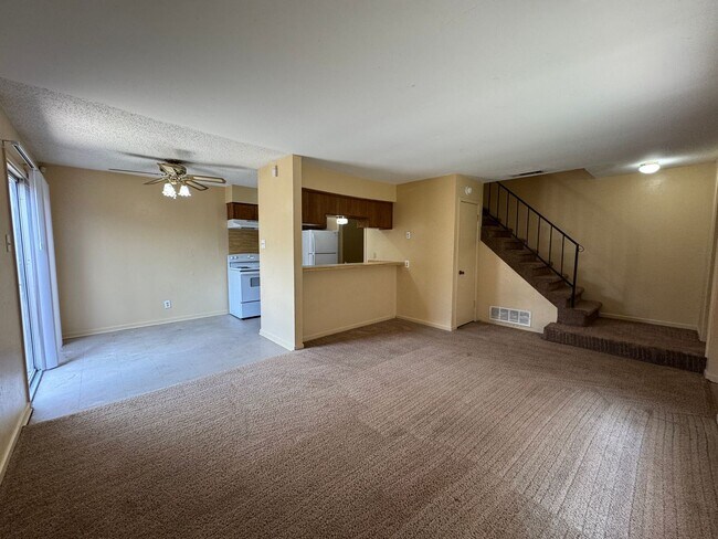 Foto del edificio - 1208 Covey Ln