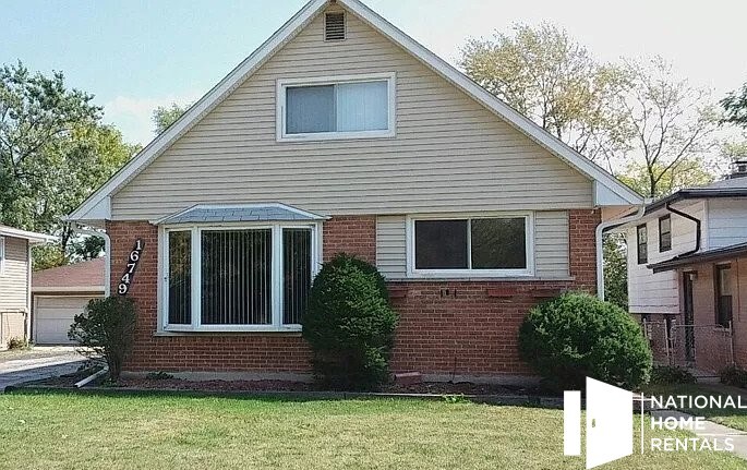 Primary Photo - 16749 Butterfield Dr