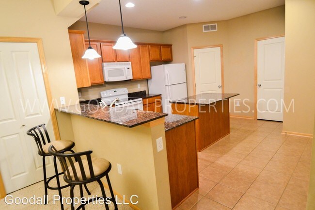 Building Photo - 3 br, 2.5 bath House - 577 Villa Ct.