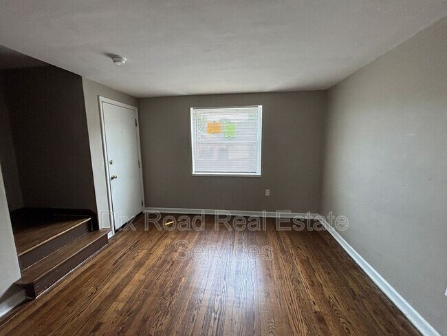 Foto del edificio - 237A Ryburn Avenue - Ryburn 237A