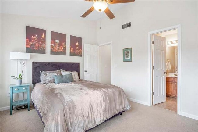 Foto del edificio - 3030 Liberty Way NW