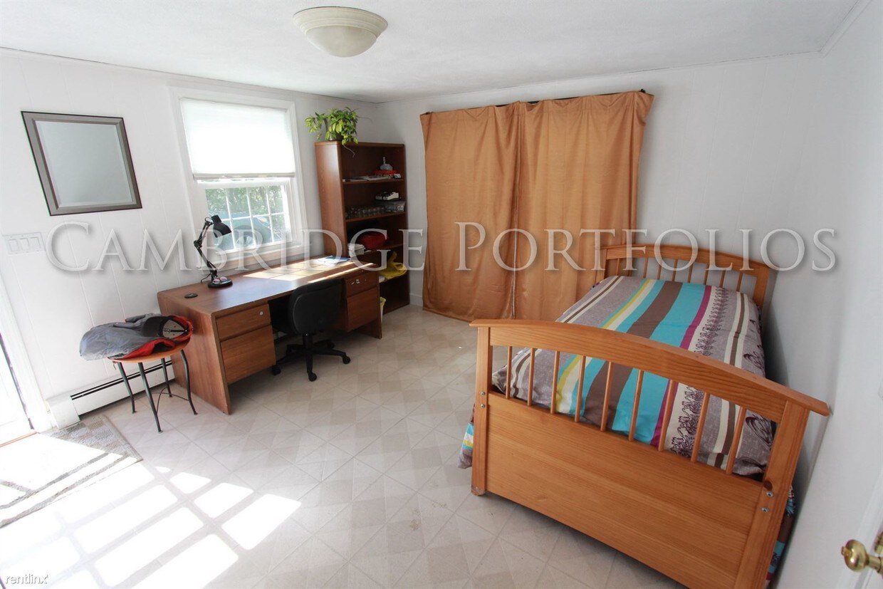 4 Paddock Ln, Lexington, MA 02421 Condo for Rent in Lexington, MA