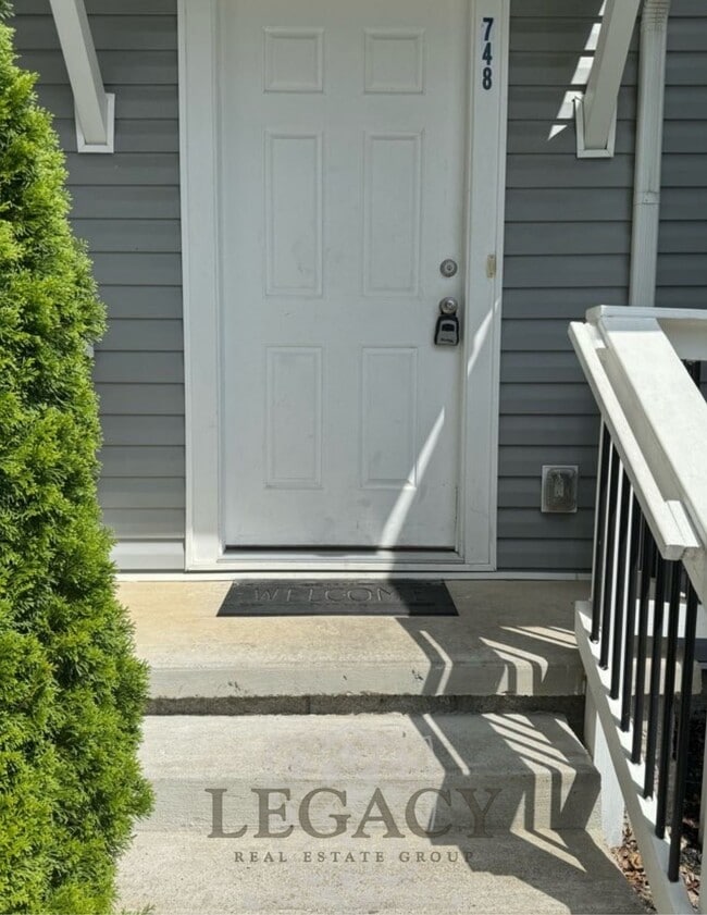 Photo - 748 Pippin Dr Townhome