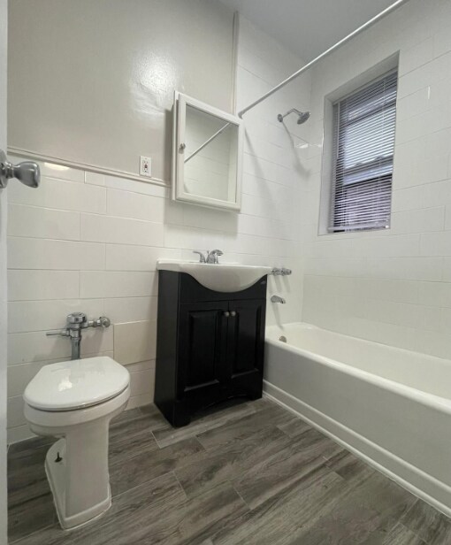 325 Union St A4 - 318 Union St