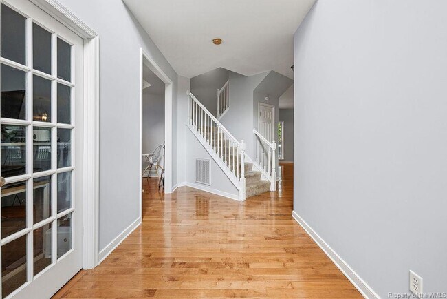 Foto del edificio - 9388 Ottoway Ct