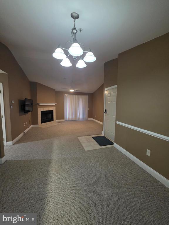 Foto del edificio - 2809 Waters Edge Dr